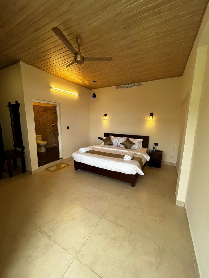 Wild Elephant Resort Kallar Vattiyar Exterior photo