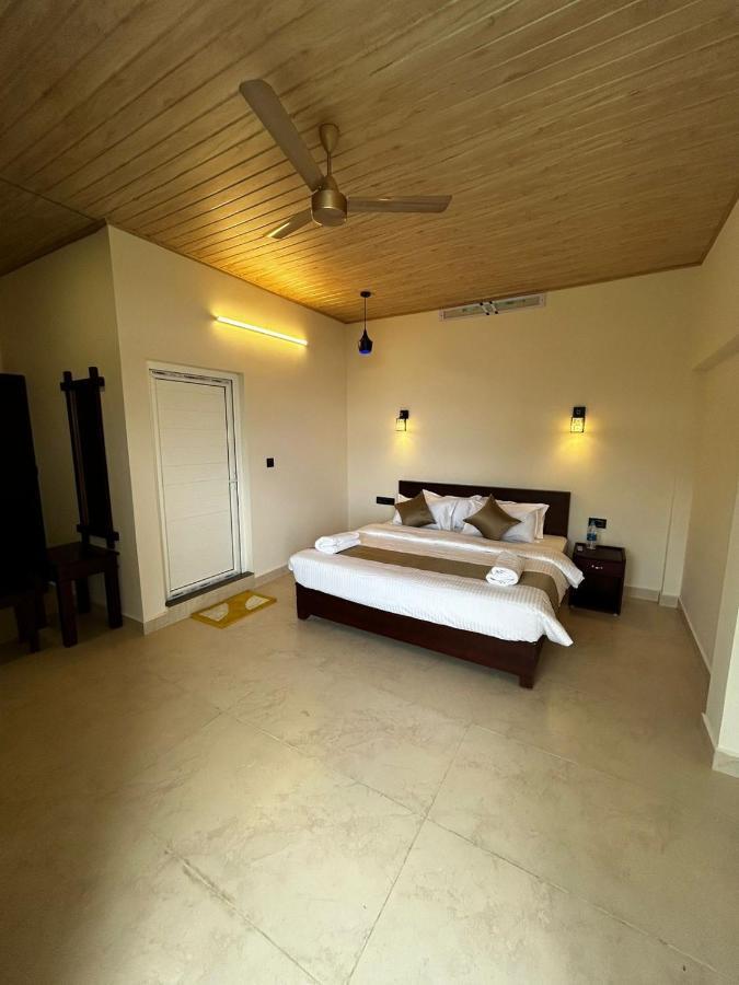 Wild Elephant Resort Kallar Vattiyar Exterior photo